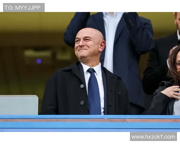 足球明星身型解析:从球场到训练馆 男孩们如何塑造完美体型